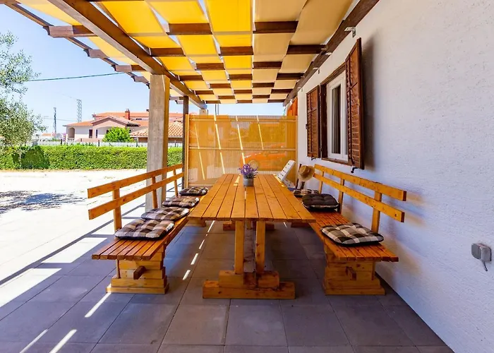 Sjor 2 Bdr Apartment W Grill