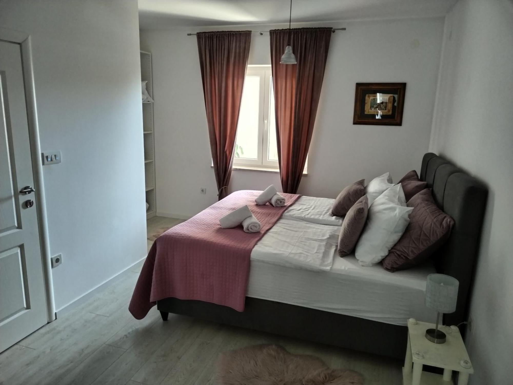 Sjor 2 Bdr W Grill Apartment